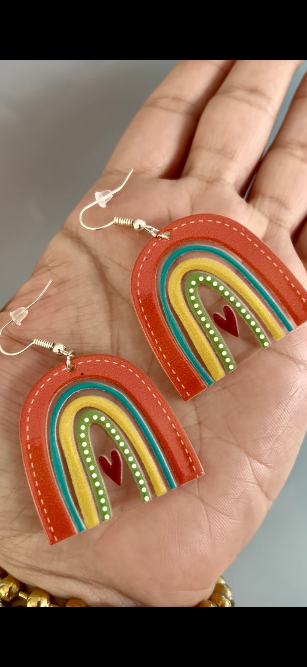 ARETES TÚ ERES ARCOÍRIS