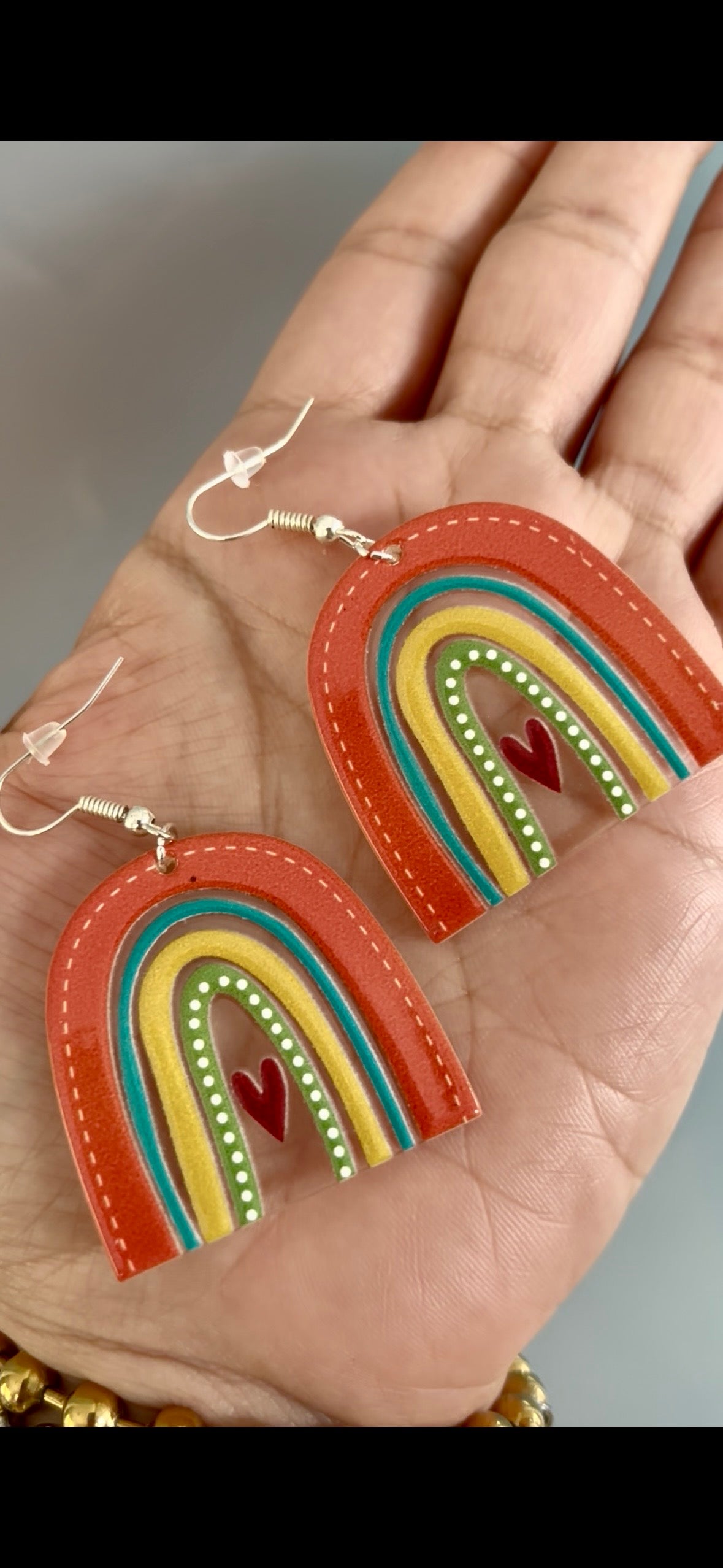 ARETES TÚ ERES ARCOÍRIS